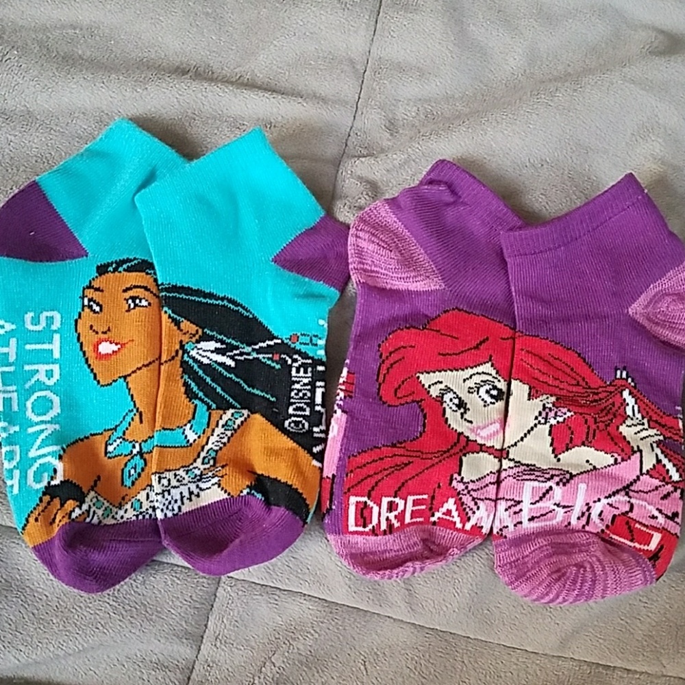 ++2 pairs princess socks pocohontas ariel++